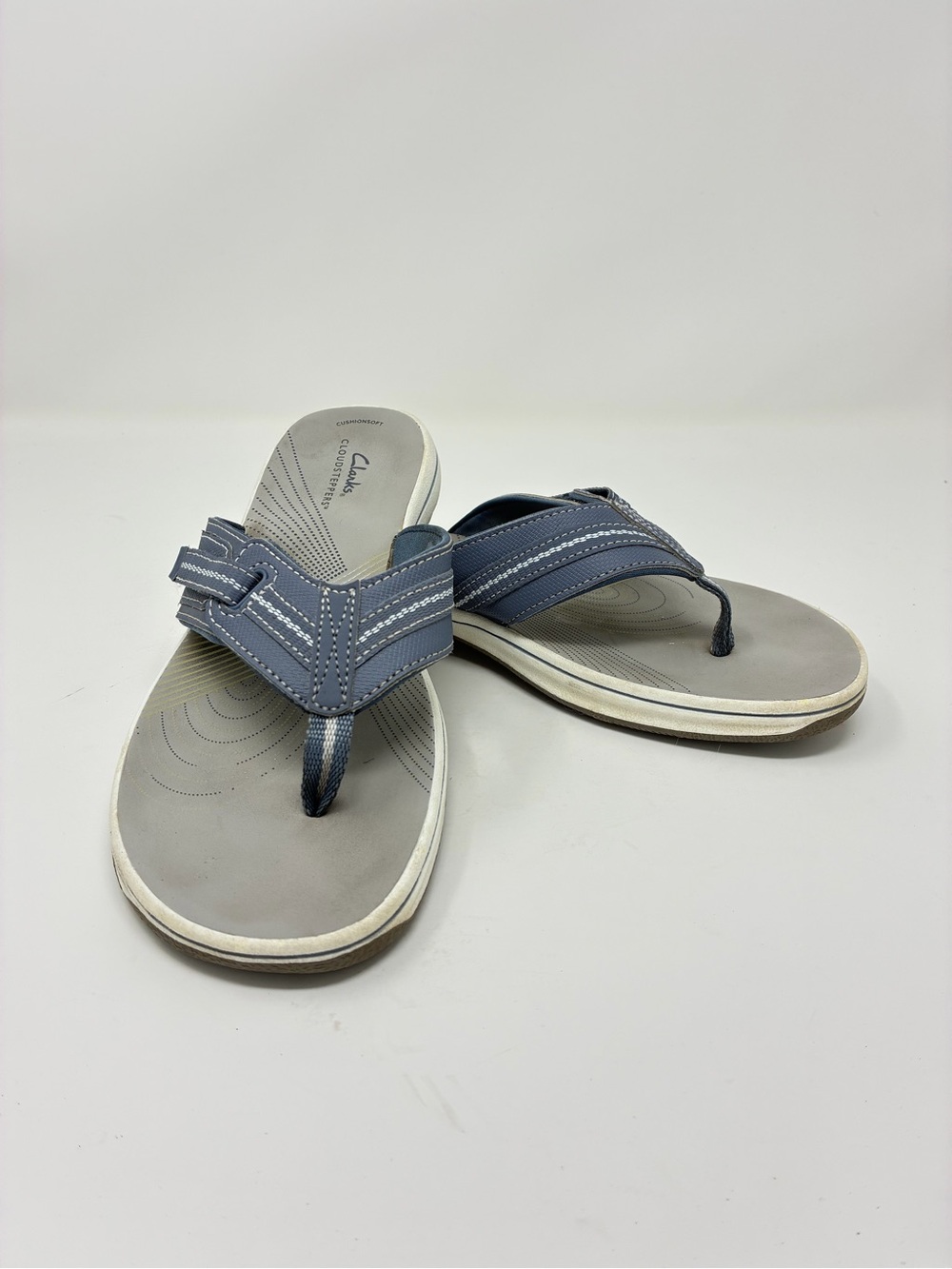 Clarks Cloudstepper Women’s Gray and Blue Leather Flip Flops w9